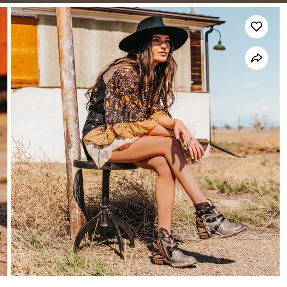 Free bird boots! - Picture 4 of 4